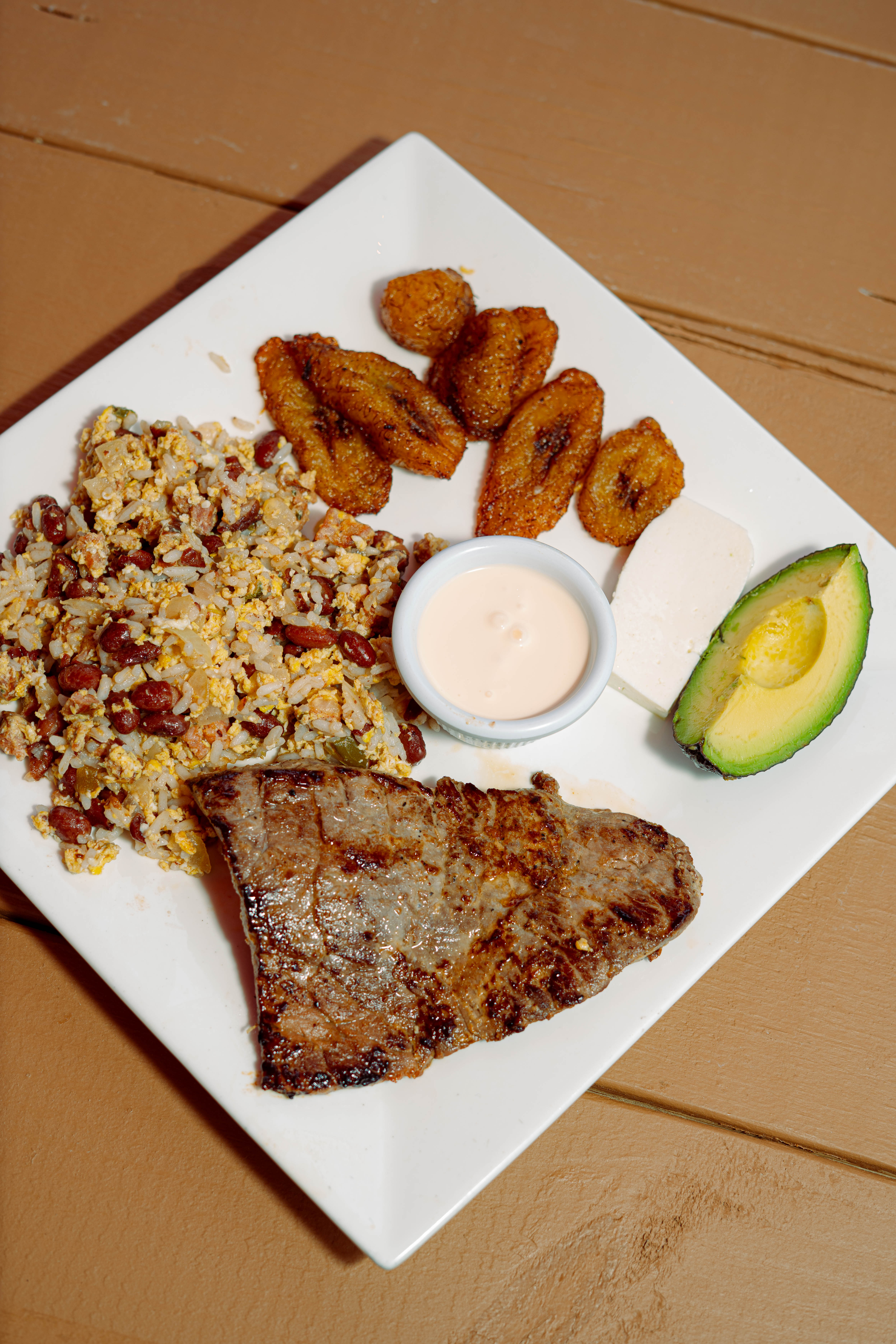 Bandeja salvadoreña