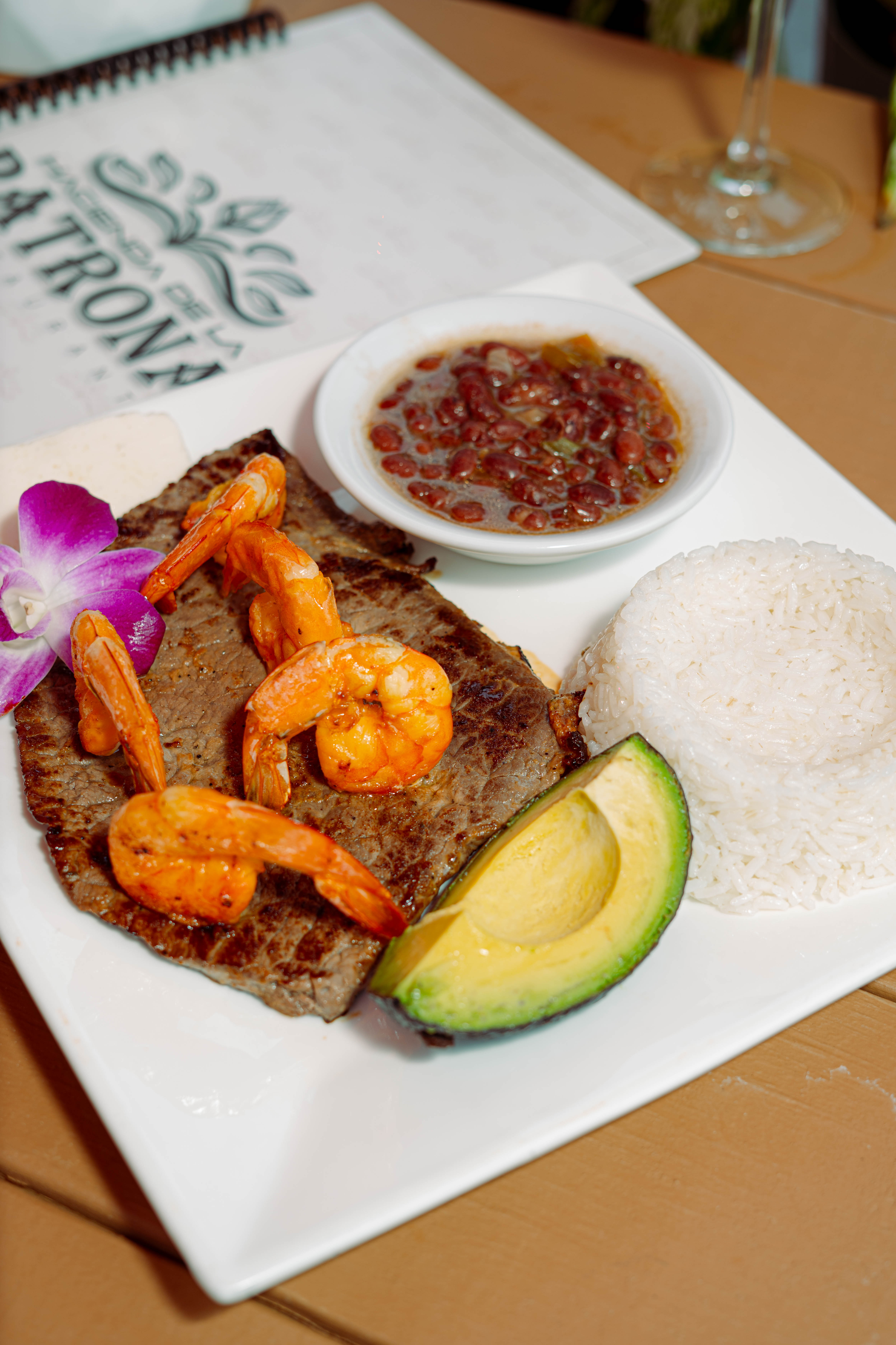 Mar y tierra — surf and turf plate